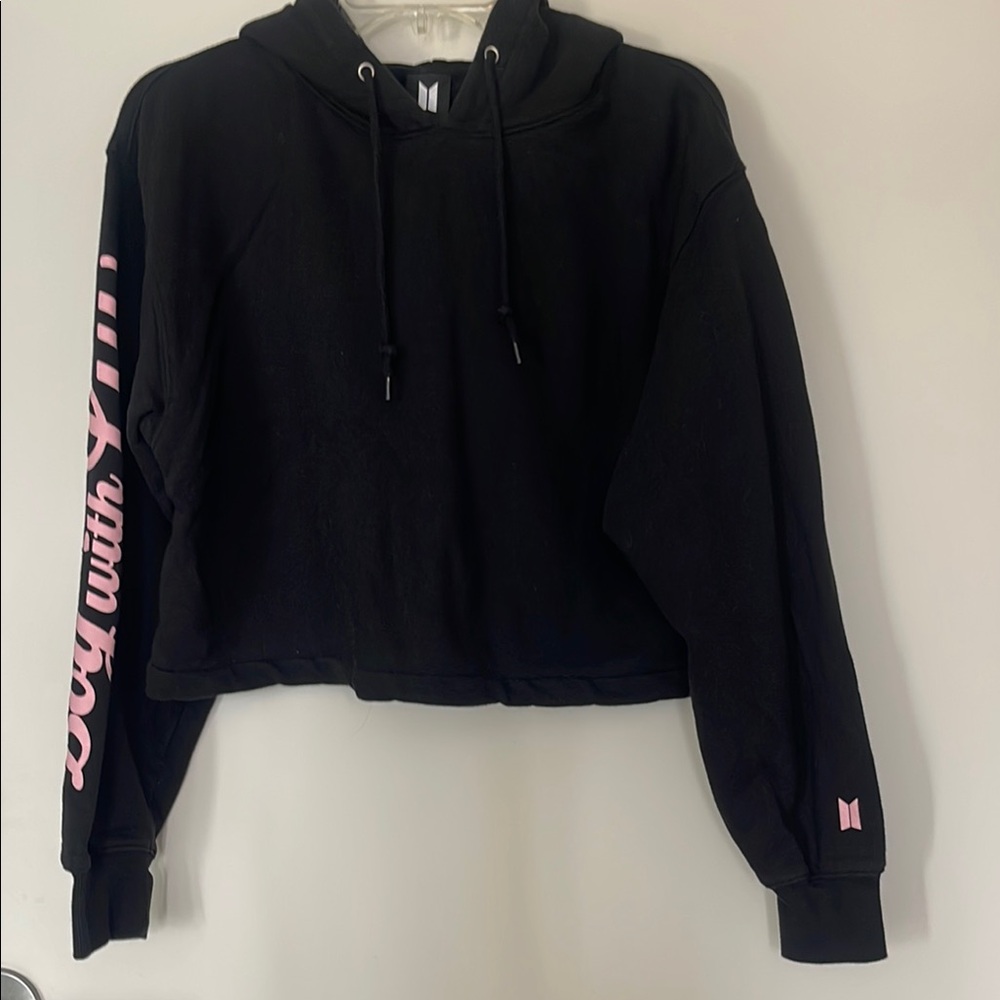 Black and Pink Casual Pullover Sweater